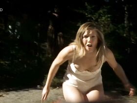 Мартина Поэль голая – Четыре женщины и одни похороны s01e10 (2005) #7