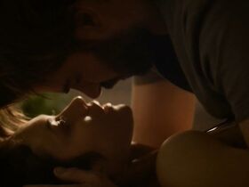 Ольга Куриленко секси – The Room (2019) #13