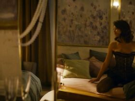 Ольга Куриленко секси – The Room (2019) #7