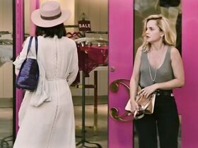 Мена Сувари секси – Убийство Николь Браун Симпсон (2019) #8