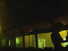 Виктория Агалакова голая – Эпидемия. Вонгозеро (2019) #5