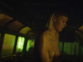 Виктория Агалакова голая – Эпидемия. Вонгозеро (2019) #6