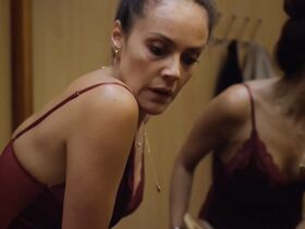 Кристина Уманья секси – Дикий округ s01e04 (2018) #4