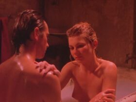 Керри Мак голая – Заложница: История Кристины Мареш (1983) #7