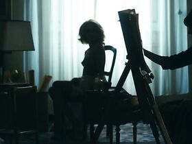 Дезире Джорджетти голая – Дом зла (2017) #2