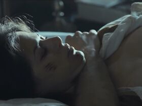 Джоана Коэльо голая – Мать Паула s01e02 (2017)