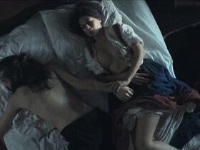 Джоана Коэльо голая – Мать Паула s01e02 (2017) #5