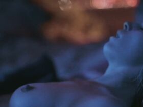 Гражина Собоциньская голая – Мотив s01e01 (2019) #3