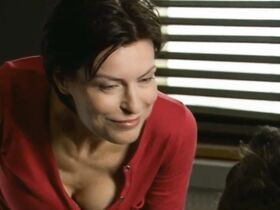 Данута Стенка секси – Инстинкт s01e03 (2011) #5