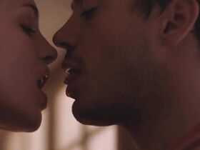 Хизер Грэм секси – Любовный треугольник (1998) #1