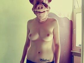 Диана Яхимович голая – Klatka 44 (2012)