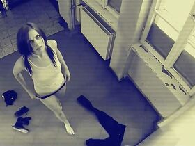 Диана Яхимович голая – Klatka 44 (2012) #2