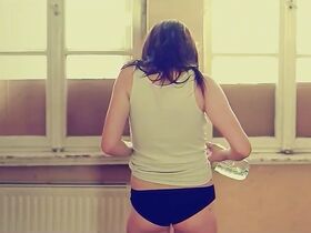 Диана Яхимович голая – Klatka 44 (2012) #5