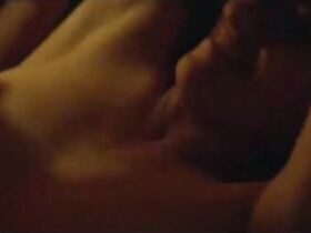 Мелиссанти Махут голая – Южный ветер (2016) #5