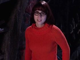 Линда Карделлини секси – Скуби-Ду (2002) #1