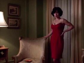 Линда Карделлини секси – Безумцы (2015) #1