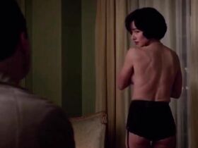 Линда Карделлини секси – Безумцы (2015)