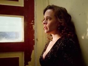 Натали Смит секси – Железный кулак s02e01 (2017)