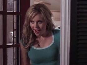 Бри Ларсон секси – Дом вдребезги (2009) #1