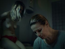 Сандра Држымальска голая – Вернись (2018) #5