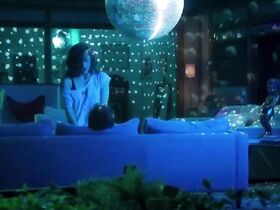 Марион Котийяр секси – Вечно молодой (2017) #4