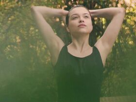 Софи Куксон голая – Дело Кристин Килер s01e01 (2019) #2