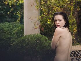 Софи Куксон голая – Дело Кристин Килер s01e01 (2019) #6