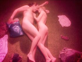 Даша Некрасова голая – Шаткий дворец (2018) #18