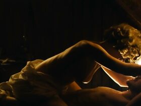 Керри Кондон голая – Последнее воскресение (2009)