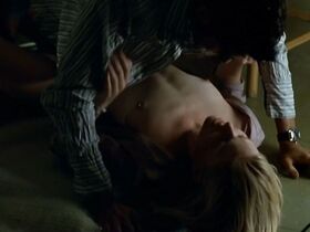 Ева Бертистл голая – Нежный поцелуй (2004) #4