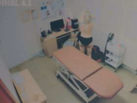 Шинейд Кинэн секси – В тихом омуте s01e03-04 (2019) #3