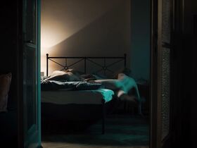 Магдалена Поцеха голая – Принцип удовольствия s01e02 (2019) #7