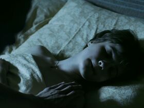 Мария Поезжаева секси – Мотыльки s01e03 (2014) #3