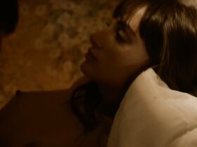 Дениз Капецца голая – Бэйби s02e05 (2019)