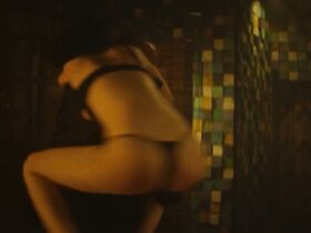 Зепюр Прилучная секси – В клетке s01e02 (2019) #13