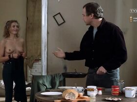 Эдита Ольшувка голая – Экстрадиция s01e02 (1995)