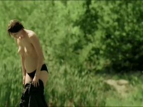 Малгоша Бела голая – Иностранец (2004) #4