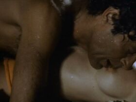 Валентина Форте голая – Режь и беги (1985) #7