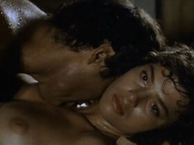 Валентина Форте голая – Режь и беги (1985) #8