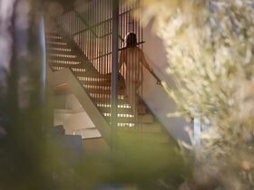 Андреа Флауэрс голая – The Lemon Tree (2019)