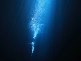 Аннина Вальт голая – Ева (2018) #4