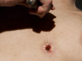 Альма Хасун голая – Убийство по Фрейду s01e01 (2019) #4