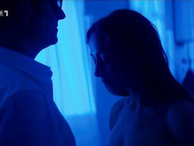 Аенн Шварц голая – Blind ermittelt: Das Haus der Lügen (2019) #2