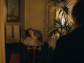 Одри Флёро голая – Благотворительный базар s01e03, e04, e07 (2019) #5