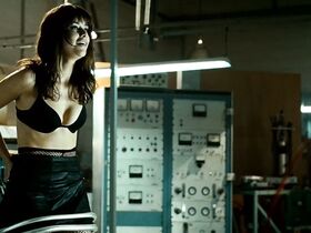 Алинне Мораес секси – Человек будущего (2011) #11