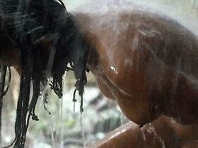 Ауа Сангаре голая – Яркий свет (1987) #4