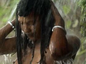 Ауа Сангаре голая – Яркий свет (1987) #5