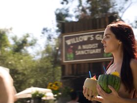 Эйми Гарсиа голая – Люцифер s04e06 (2019) #4