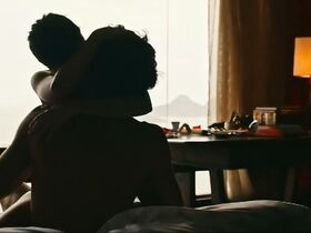 Андреа Орта голая – Элис (2016) #5