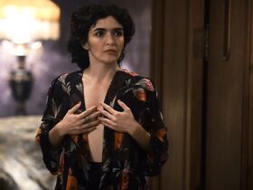 Ана Кавалис голая – Отель «Адлон»: Семейная сага (2013) #6